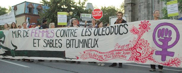 Bannière femmes contre les oléoducs 24-09-2015 19-01-02