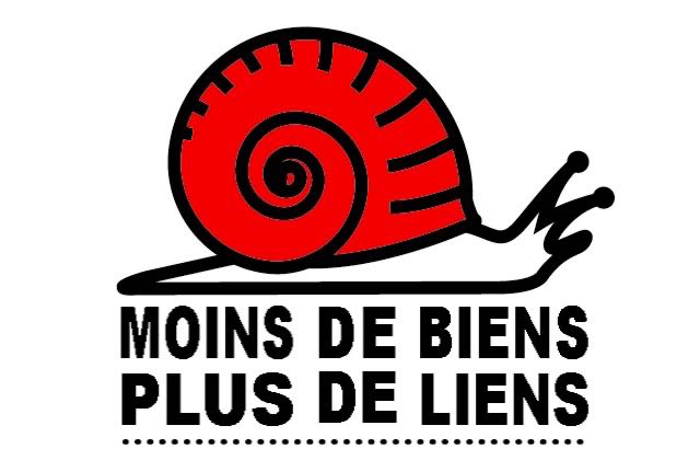 Moins de biens, Plus de liens